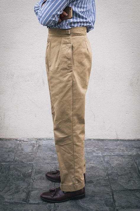 The UK Officer Khaki Drill Trouser from WPG | STREET x SPREZZA Pleated Chinos Men, Khaki Trousers Outfit Men, Khaki Chinos Men Outfits, Khaki Trousers Outfit, Did Alter, Acute Style, Chinos Men Outfit, Trousers Outfit Men, Chinos Men