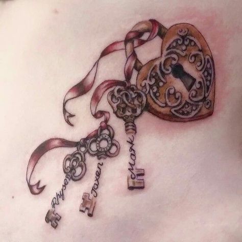 Kurt Tattoo, Grandchildren Tattoos, Tattoo Ideas For Moms, Key Tattoo Designs, Locket Tattoos, Mother Tattoos For Children, Name Tattoos For Moms, Kid Name Tattoo, Key Tattoos