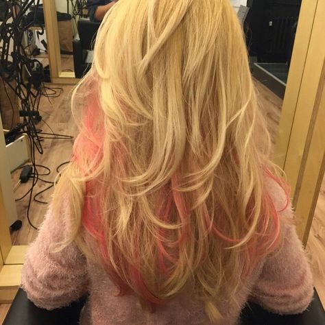 Blonde With Pink Hair, Blonde Hair Layers, Blonde With Pink Highlights, Pink Highlights In Blonde Hair, Highlights In Blonde Hair, Pink Hair Tips, Hair With Pink Highlights, Blonde Hair With Pink, Pink Hair Highlights