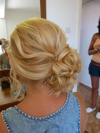 Adorable Side-swept Hairstyle Coolest Hairstyles, Side Bun, Side Swept Hairstyles, Hairstyle Bun, Low Bun Hairstyles, Homecoming Dance, Hair Done, Side Swept, Homecoming Hair