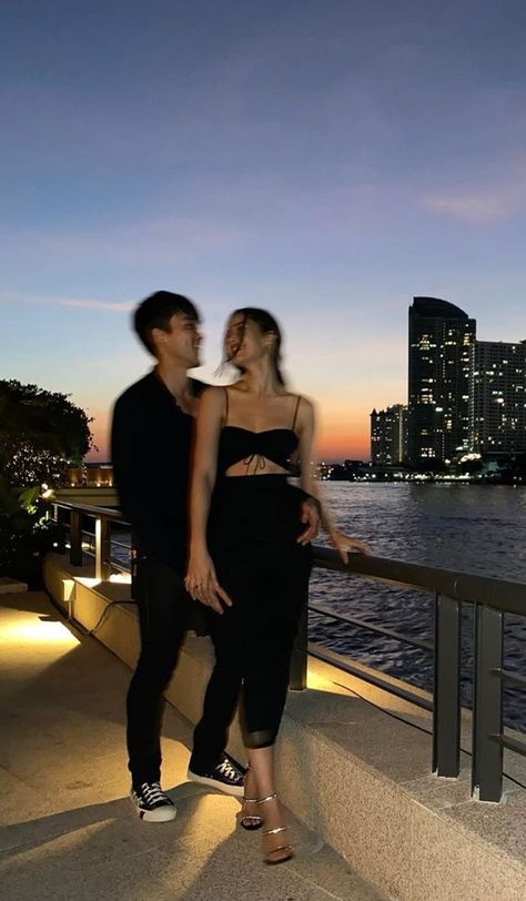 Yaya And Nadech, Yaya Nadech, Fancy Couple, Prom Poses, Honeymoon Outfits, Couples Vibe, Couple Picture Poses, Instagram Ideas Photography, Photo Couple