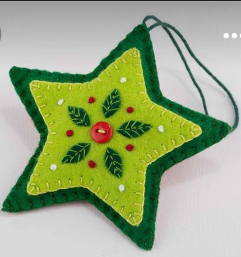 Christmas Textiles, Star Felt Ornament, Felt Star Ornaments, Felt Star, Diy Star Ornaments, Felt Christmas Crafts, Christmas Decorations Sewing, Christmas Orniments, Christmas Fabric Crafts