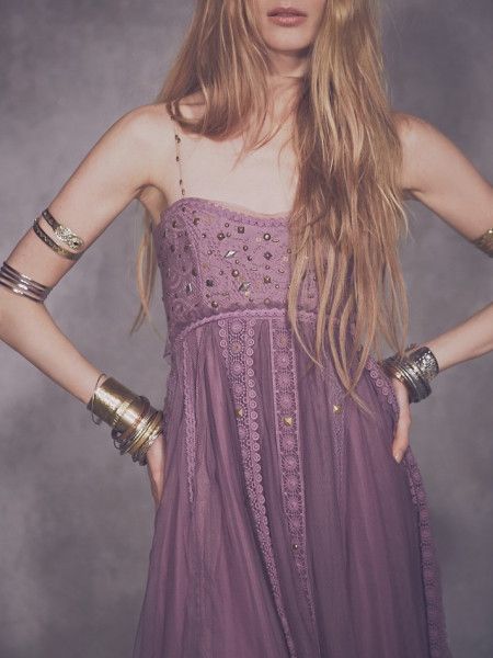 Free People Lavender Boho Hippie Dress - Bridesmaid's dress idea Bohemian Schick, Silver Cocktail Dress, Lace Party Dress, Boho Hippie Dress, Lace Party Dresses, Free People Clothing Boutique, Free People Clothing, Hippie Dresses, Mode Inspo