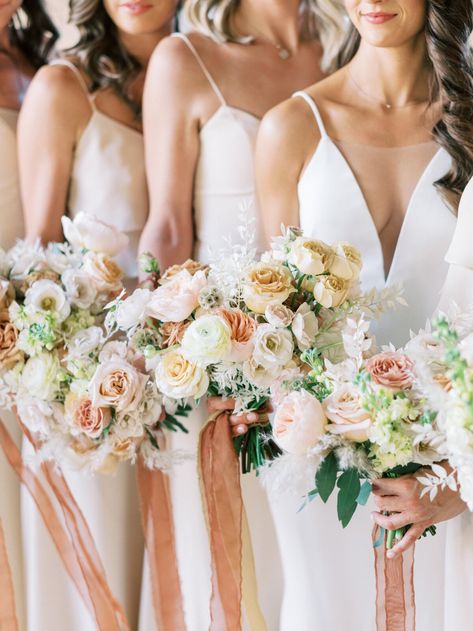 Gallery Color Palette For Wedding, Blush Pink Wedding Flowers, Classic Wedding Details, Fall Bridesmaid, Gold Wedding Flowers, Lace Bouquet, Blush Wedding Colors, Daniel Kim, Gold Color Palette