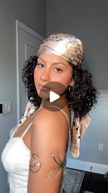 Amanda Walker on Instagram: "First time trying a bandana with my short curls! 🤪 what do you think?! 🦩 Comment SHOP for links or tap ‘shop reels’ highlight! 🥰🔗  #curlyhair #curlyhairstyles #3bcurls #shortcurlyhair" Bandana With Curly Hair, Short Hair With Bandana, Short Curls, Curly Bob, Short Curly Hair, Highlights, Thinking Of You, Curly Hair Styles, Makeup