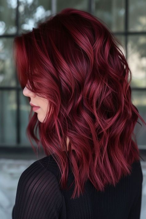 Bob Black Women, Fluffy Bob, Red Hair Looks, Winter Hair Colors, Bob Black, Wine Red Hair, Red Hair Inspo, Wine Hair, Cherry Hair