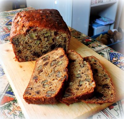 The English Kitchen: Banana, Rum, Date and Walnut Tea Loaf Banana And Date Loaf, Date And Walnut Loaf, Date Loaf, Date And Walnut, Walnut Loaf, Nut Loaf, Banana Rum, Tea Loaf, Banana Bread Loaf