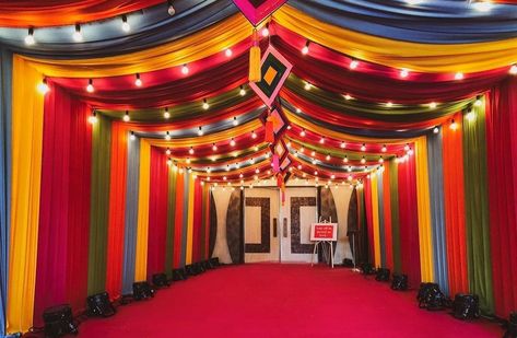 Dandiya Theme Decoration, Garba Pandal Decoration, Navratri Background Decoration, Navratri Mandap Decoration, Navratri Pandal Decoration, Navratri Decoration Ideas For Ground, Dandiya Decoration For Navratri, Dandiya Night Decoration, Navratri Theme Decoration