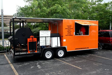 Our BBQ truck would look overall like this with a smoker in the back. We would have different colors and we would have some identification of who we are on it too. Smoker Food Ideas, Bbq Shack, Mobile Pizza Oven, Bbq Food Truck, Food Vans, Food Truck Catering, Hamburgers Grilled, Queens Food, Barbecue Pit