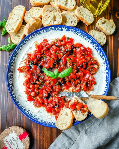 I have the EASIEST, CROWD PLEASING appetizer just in time for Labor Day. This Caprese Dip with Boursin Cheese is a flavor powerhouse, no-bake, and easy to throw together. 🙌🏻 Comment below “caprese dip” and we will send you the recipe. As always, you can find it by clicking the link in my @modern_honey bio to find all of my recipes. https://www.modernhoney.com/caprese-dip-with-boursin-cheese/ #appetizers #appetizer #caprese #capresesalad #boursin #boursincheese #traderjoes #homemade #partyfo... Caprese Dip, Bruschetta Dip, Tomato Appetizers, Modern Honey, New Years Appetizers, New Year's Eve Appetizers, Homemade Dips, Bacon Wrapped Asparagus, Boursin Cheese