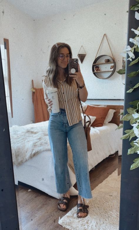 Casual Black Dress Pants Outfits, Kancan Flare Jeans Outfit, Summer Outfit Not Revealing, Jeans And Short Sleeves Outfits, Cheugy Clothing, Granola Teacher Aesthetic, Comedian Show Outfit, Cold Morning Hot Afternoon Outfit, Thrifted Spring Outfits