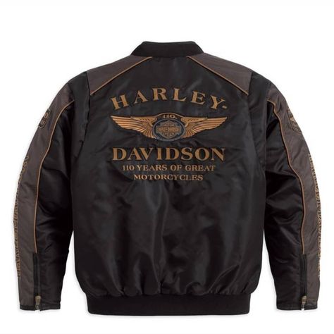 harley nylon jacket 97548-13vm size:M.L.XL.XXL usd50 .if you like pls email me to ridersdream@hotmail.com. whatsapp:+33757935786 Motorcycle Outfit For Men, Harvey Davidson, Nylon Outerwear, Harley Jacket, Harley Davidson Merchandise, Harley Davidson Leather Jackets, Leather Biker Vest, Harley Davidson Clothing, Men Coats