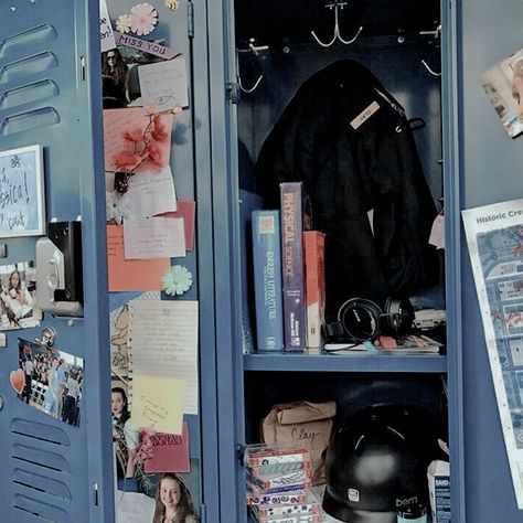 Blue High School Aesthetic, School Hall Aesthetic, Grunge Locker Decor, School Lockers Aesthetic, Decorated Locker Aesthetic, School Locker Aesthetic, High School Locker Room Aesthetic, Aesthetic School Locker, High School Lockers Aesthetic