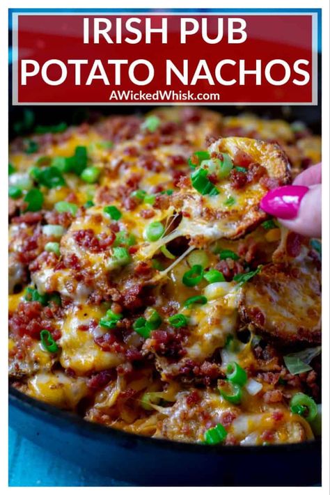 Recipes With Alcohol Food, Irish Meal Ideas, Easy English Recipes, Irish Potato Nachos, Irish Recipes Authentic Dinner, Meals With Green Onions, St Patrick's Day Dinner Ideas, Irish Dishes Easy St Patrick, St Paddys Day Food Appetizers