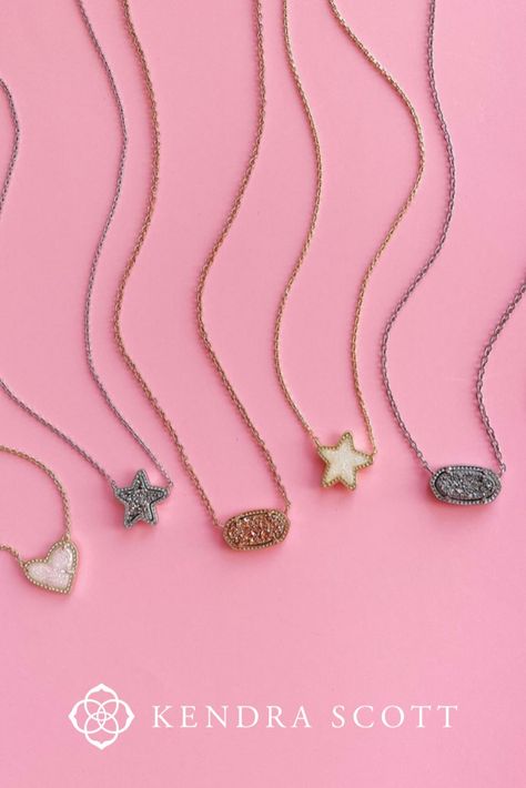 Kendra Scott Necklace Collection, Kendra Scott Birthday Party, Kendra Scott Collection, Kendra Scott Store, Black Bob Hairstyles, Rose Gold Pendant Necklace, Preppy Jewelry, Kendra Scott Necklace, Diamond Jewelry Necklace