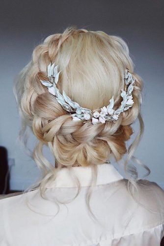 Yule Ball Hairstyles, Curly Quinceanera Hairstyles, Wedding Hairstyles Blonde, Quinceanera Hairstyles With Crown, Halo Hairstyle, Night Out Hairstyles, Hairstyles With Crown, Hairstyles Blonde, Square Face Hairstyles