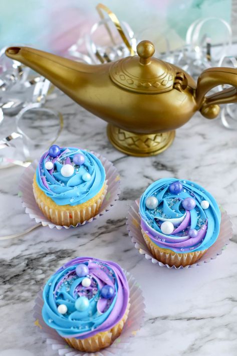 These Magical Aladdin Inspired Cupcake Decorations are perfect for birthday parties or for celebrating watching the Aladdin movie! Aladdin Cupcakes, Rapunzel Cupcakes, Funfetti Frosting, Little Mermaid Cupcakes, Princess Jasmine Birthday Party, Aladdin Birthday Party, Princess Jasmine Birthday, Jasmine Party, Frosting Colors