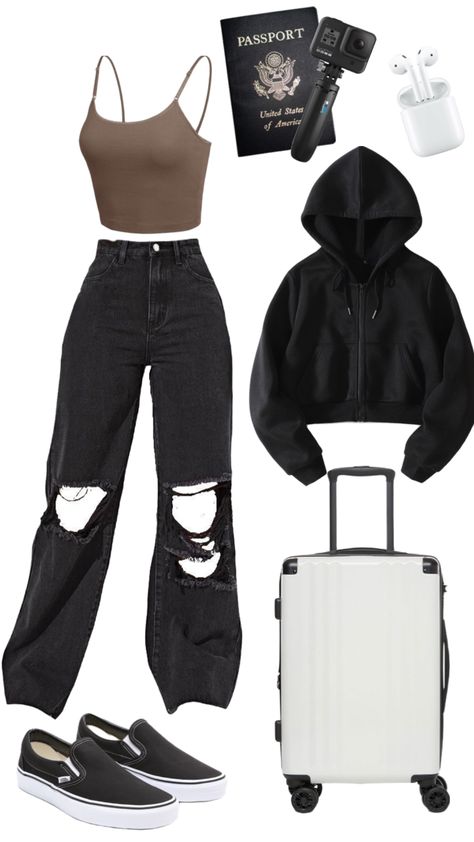 #outfitinspo #travel #travelaesthetic Tourist Core Outfits, Alt Airport Outfit, Aesthetic Airport Outfits Korean, Airport Outfit Board, Coquette Airport Outfit, Fits Y2k, Outfit Bts, Mexico Fits, Billionaire Homes