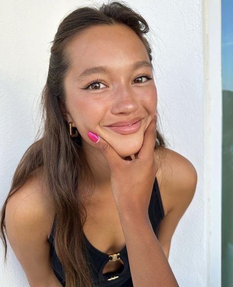 Mabel Chee, Ava Chen, Sunkissed Makeup, Lily Chee, Like Instagram, Gilmore Girls, Pretty Face, Skin Makeup, Hair Goals