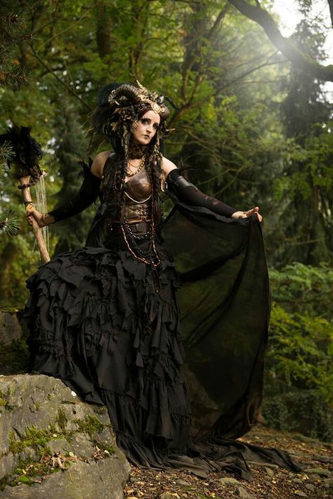 By Maskenzauber.com Priestess Costume, Medieval Witch, Strega Fashion, Wizard Costume, Witch Costumes, Witch Fashion, Dark Fairy, Medieval Clothing, Season Of The Witch