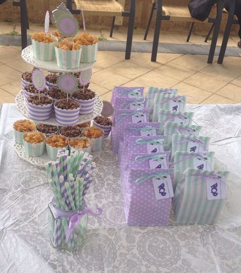 Lavender And Green Baby Shower Ideas, Sage Green And Lavender Gender Reveal, Gender Reveal Ideas Green And Purple, Gender Reveal Purple And Green, Lavender And Sage Baby Shower Ideas, Purple And Green Gender Reveal Ideas, Purple And Green Baby Shower Ideas, Green And Purple Gender Reveal, Purple And Green Gender Reveal