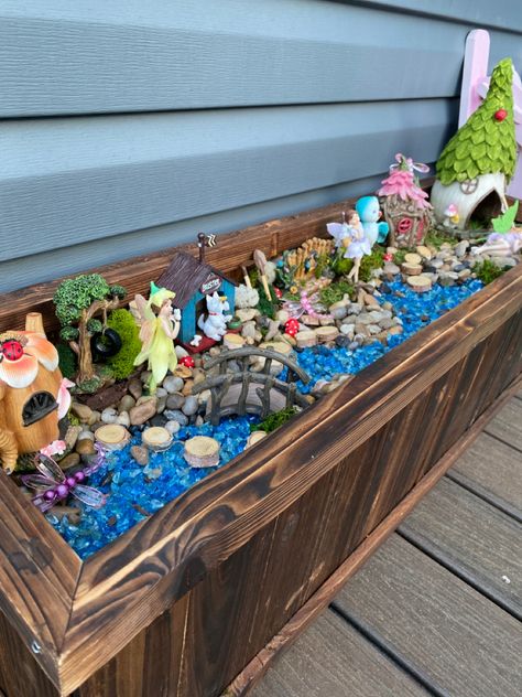 Fairy Garden Box, Preschool Garden, Fairy Garden Ideas, Backyard Kids Play Area, Play Garden, Garden Planter Boxes, Sensory Garden, Fairy Garden Designs, Fairy Garden Crafts