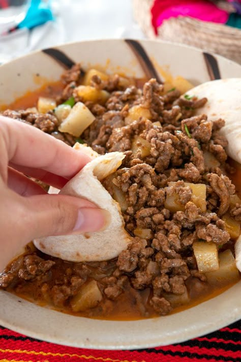 Picadillo Recipe Mexican, Easy Mexican Picadillo Recipe, Tacos Ground Beef, Mexican Picadillo, Hamburger And Potatoes, Picadillo Recipe, Recipe Mexican, Ground Beef And Potatoes, Ground Beef Recipes Healthy