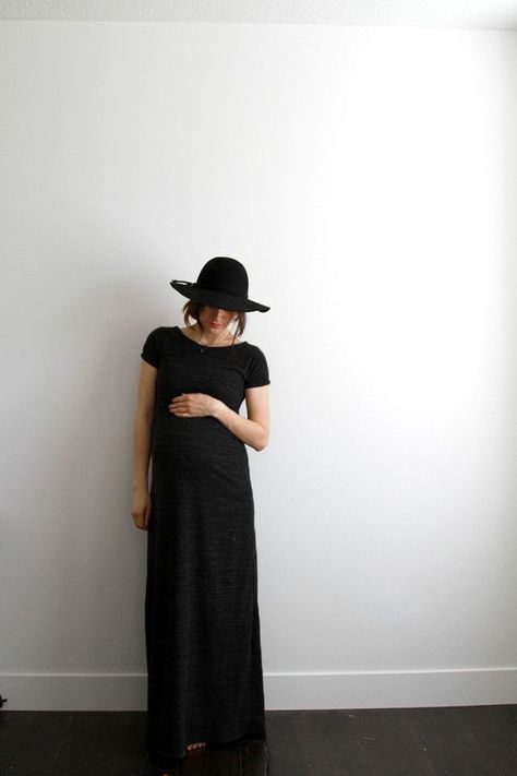 DIY maternity tee shirt dress | C&C | Bloglovin’ Diy Maternity Dress Pattern, Diy Maternity Dress, Tshirt Dress Diy, Maternity Dress Pattern, Diy Maternity Clothes, Maternity Tee Shirts, Maternity Patterns, Maternity Sewing, Robe Diy