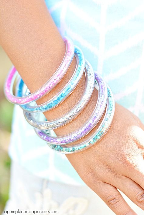 Vinyl Tube Bracelets by A Pumpkin & A Princess | DIY Glitter Bracelet Diy Minions, How To Make Glitter, Princess Crafts, Tie Dye Shoes, Shimmer Lip Gloss, Bracelets Easy, Mermaid Crafts, How To Dye Shoes, Tube Bracelet