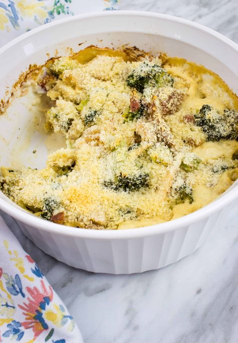 Keto Broccoli Casserole, Turkey Keto Recipes, Turkey Broccoli, Turkey Casserole Recipes Leftover, Keto Turkey, Turkey Casserole Recipe, Leftover Turkey Casserole, Leftover Turkey Soup, Keto Broccoli