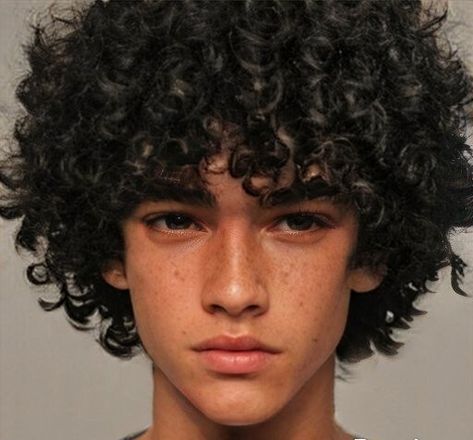 Medium Curly Haircuts, Curly Hair Fringe, Long Curly Hair Men, 3a Hair, Teen's Hairstyles, 3b Hair, Mens Hairstyles Curly, Brown Wavy Hair, Dark Curly Hair