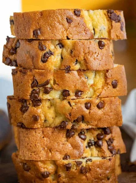 Chocolate Chip Pound Cake Pound Cake Loaf, Chocolate Chip Cake Recipe, Chocolate Chip Pound Cake, Chocolate Chip Bundt Cake, Cake Loaf, Dinner Then Dessert, Chocolate Chip Bread, Pound Cake Recipe, Chocolate Chip Cake