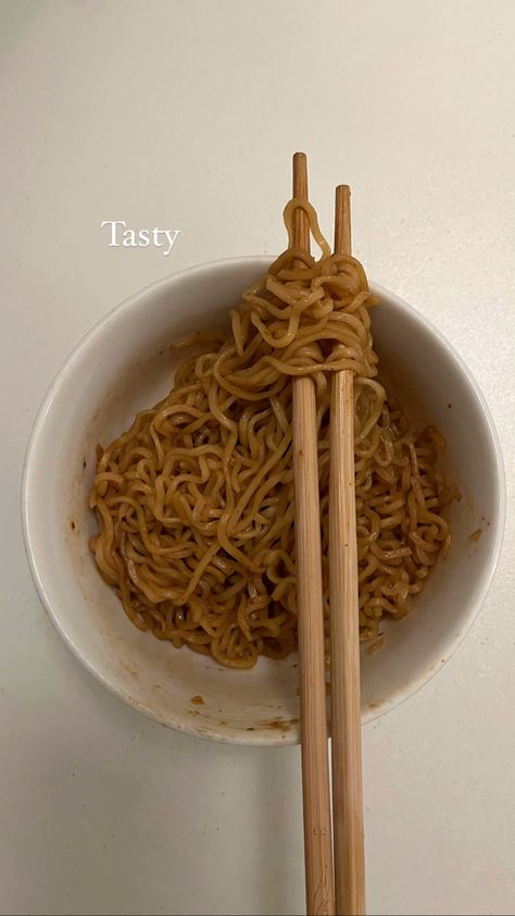 Food Asthetic Picture, Yummy Noodles, Road Trip Food, Food Captions, Asthetic Picture, Tastemade Recipes, Healthy Food Motivation, Think Food, Food Recepie