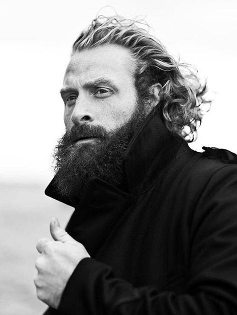 50 Long Curly Hairstyles For Men - Manly Tangled Up Cuts Kristofer Hivju, Tom Wlaschiha, Rose Leslie, Tapered Haircut, Lena Headey, Gra O Tron, Beard Tattoo, Moustaches, Sophie Turner