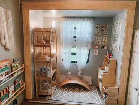 Big Playroom, Goats And Chickens, Camper Organization Rv Living, Rv Interior Remodel, Camper Trailer Remodel, Trailer Decor, Rv Homes, Trailer Living, 2 Dogs