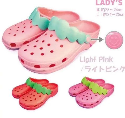 Strawberry Crocs, Desired Reality, Kawaii Fashion Outfits, Pretty Shoes, Lolita Fashion, Kawaii Fashion, Look Cool, Cute Fashion, Cute Shoes