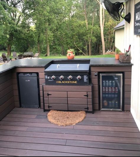 Outdoor Grill Area Diy, Outdoor Kitchen Diy, Kitchen Ideas Outdoor, Outdoor Grill Area, Outdoor Bbq Area, Outdoor Grill Station, Outside Kitchen, Outdoor Kitchen Bars, Grill Station