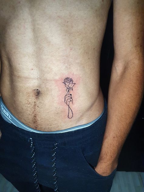 Tatuagem em pele negra masculina Tattoo Floral, Infinity Tattoo, Tattoos, Floral