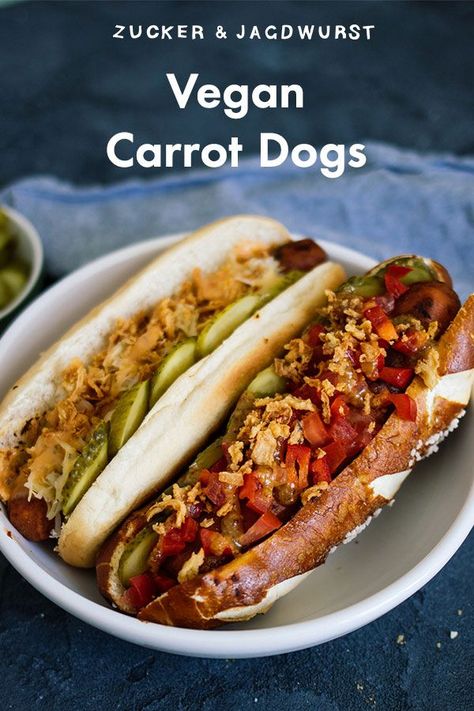 Vegan Carrot Dogs #carrotdogs #hotdogs #veganfood #vegansausage #sausage #carrots #vegansnacks #fingerfood Carrot Hot Dogs, Vegan Cookout, Vegan Hot Dog, Veggie Main Dishes, Grilled Carrots, Carrot Dogs, Vegan Grilling, Vegan Snack, Vegan Bbq