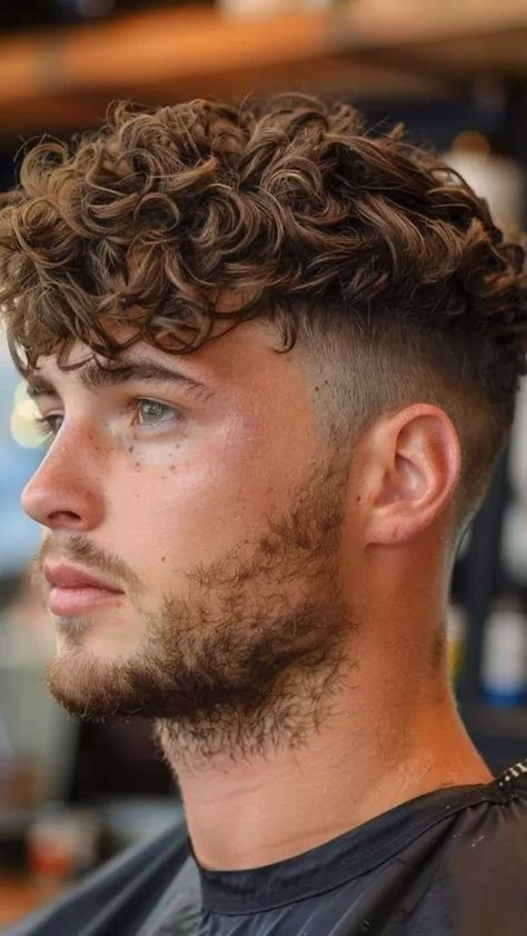 Men Curly Short Haircut, Curly Crop Haircut Men, Skin Fade Curly Hair Men, Haïr Style For Curly Hair Men, Men Curly Short Hair, Mens Hairstyles For Curly Hair, Hairstyles For Curly Hair Men Haircuts, Men Haircut For Curly Hair, Mens Haircut Curly Hair Fade