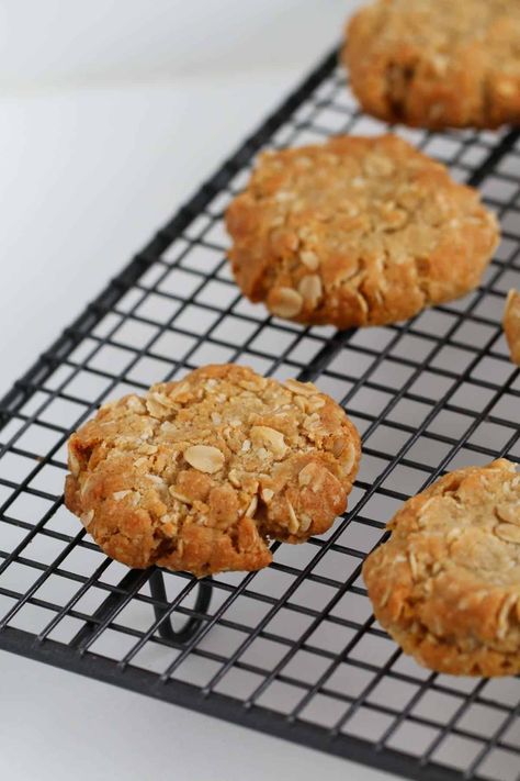 Easy Anzac Biscuits, Anzac Biscuits, Biscuits Easy, Whole Grain Bread, Golden Syrup, Thermomix Recipes, Evening Meals, Biscuit Recipe, Rolled Oats