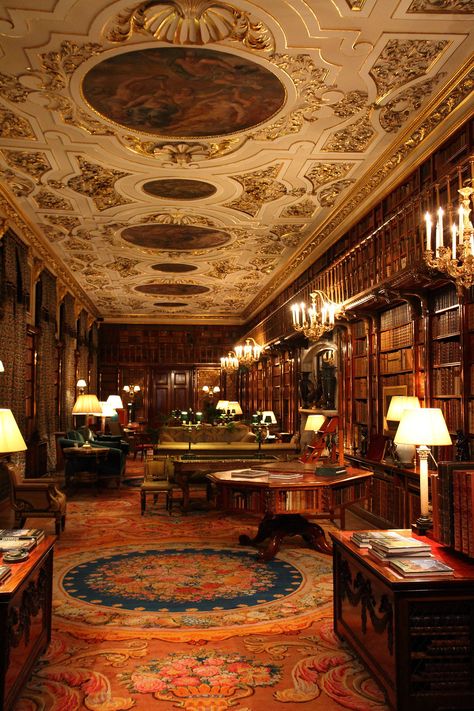 Zigarren Lounges, Bar Deco, Derbyshire England, Bar In Casa, Dream Library, Beautiful Library, Chatsworth House, English Manor, Well Read