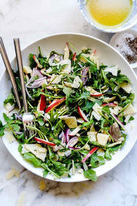 Arugula Salad with Shaved Parmesan | foodiecrush.com Salad To Go With Steak, Arugula Salad Dressing, Easy Side Salad, Salad To Go, Greek Marinated Chicken, Butternut Squash Chili, Arugula Salad Recipes, Shaved Parmesan, Salads To Go