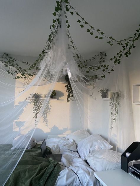 Big White Bedroom Aesthetic, Green Theme Bedroom Decor, Bed Inspo Green, Forest Room Ideas Bedroom, Light Green Themed Bedroom, Room Inspo For Big Rooms, Room Ideas Forest Aesthetic, Forest Style Bedroom, Green Themed Rooms Bedroom Ideas