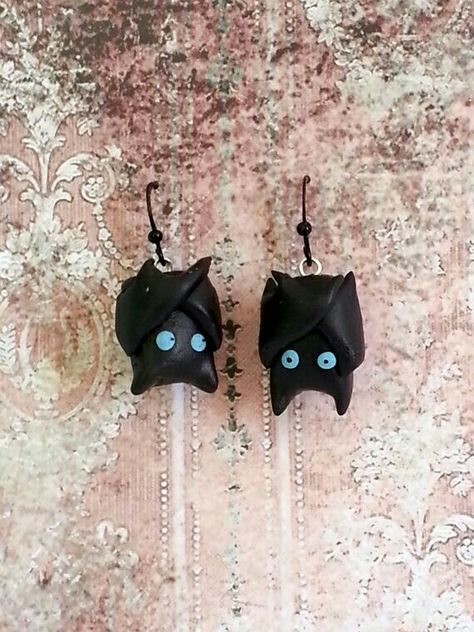 Fimo Halloween, Polymer Clay Kunst, Crea Fimo, Polymer Clay Halloween, Halloween Clay, Bat Earrings, Punk Princess, Clay Animals, Fimo Clay