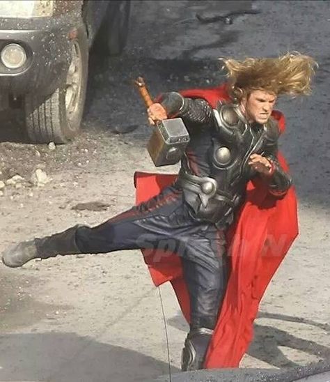 Thor Funny, Marvel Pics, Dr Marvel, Mcu Cast, Avengers Cast, Funny Marvel, Marvel Dr, Mcu Dr, Marvel Avengers Funny