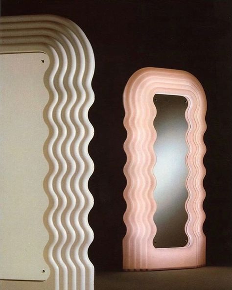 ‘Ultra Fragola Mirror’ by Ettore Sottsass, 1970 Ultrafragola Mirror, Modern Floor Mirrors, Verre Design, Modern Mirror Wall, Mirror Plates, Mirror Sign, Mirror Lamp, Mirror Console, Modern Console Tables