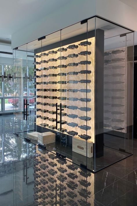 Wine Cellar Ideas Modern Glass Doors, Glass Wine Room Modern, Contemporary Wine Room, Wooden Wine Cellar, Luxury Wine Cellar, Wine Cellar Modern, Wine Cellar Lighting, Wine Cellar Ideas, Modern Wine Cellar