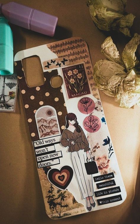 Aesthetic Mobile Case Sticker, Mobile Cover Ideas Aesthetic, Cover Phone Ideas Design, Journaling Phone Case, Mobile Covers Aesthetic, Backcover Phone Ideas Aesthetic, Mobile Case Design Ideas, Phone Cover Art Ideas, Vintage Phone Cases Diy