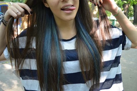 blue highlights for Panama City? Blue Tips Hair, Blonde Brown Hair Color, Purple Hair Streaks, Purple Blonde Hair, Blue Brown Hair, Blue Hair Highlights, Underlights Hair, Colored Hair Tips, Hair Color Streaks